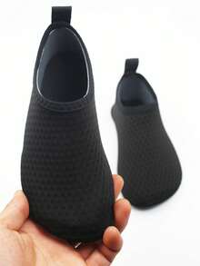 1 Pair Kids' Summer Water Shoes Outdoor Aqua Shoes Yoga Shoes Cartoon Anti-Slip Breathable Beach Shoes Training Shoes Girls Cartoon Pattern Round Toe Fabric Sporty Aqua Socks For Outdoor - Black - View 7