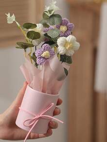 手工编织仿真毛线花束，布艺针织仿真花，含纸质花瓶，5朵钩编毛线花，适合作为礼物送给妈妈、朋友，也适合周年纪念、情人节、生日、家居装饰、毕业典礼、仿真植物、节日礼物/送给家人的最佳礼物。 - 彩色 - 查看 3