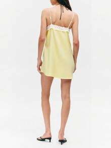 Women Silky Lace Slip Dress Flowy Sleeveless V-Neck Short Tank Dress Backless Ruffle Lace Mini Dress - 黃色 - 查看 5