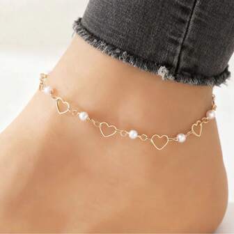 1条简约心形优雅合金脚链，适合海滩、度假、音乐节、休闲度假等场合佩戴，女士适用。