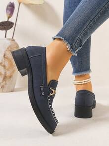 Nowe, modne, czerwone, lakierowane, okrągłe, wsuwane mokasyny z metalowym łańcuszkiem, wygodne, codzienne, klasyczne, na co dzień, do pracy, na wakacje, na płaskim obcasie, damskie - Niebieski - Zobacz 5