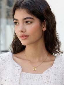 Hatastic 1件装女士迷你字母A-Z首字母项链，镀金不锈钢材质，刻字设计，美观大方，适合生日、情人节等节日作为礼物，也适合送给妈妈、母亲等作为母亲节礼物。 - 金色 - 查看 14