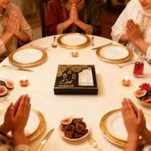 2/4/8pcs Eid Mubarak Golden Lantern Pattern Candy Box, Cookie Box, Chocolate Box, Delicious Snack Gift Box, Suitable As Eid And Ramadan Gifts