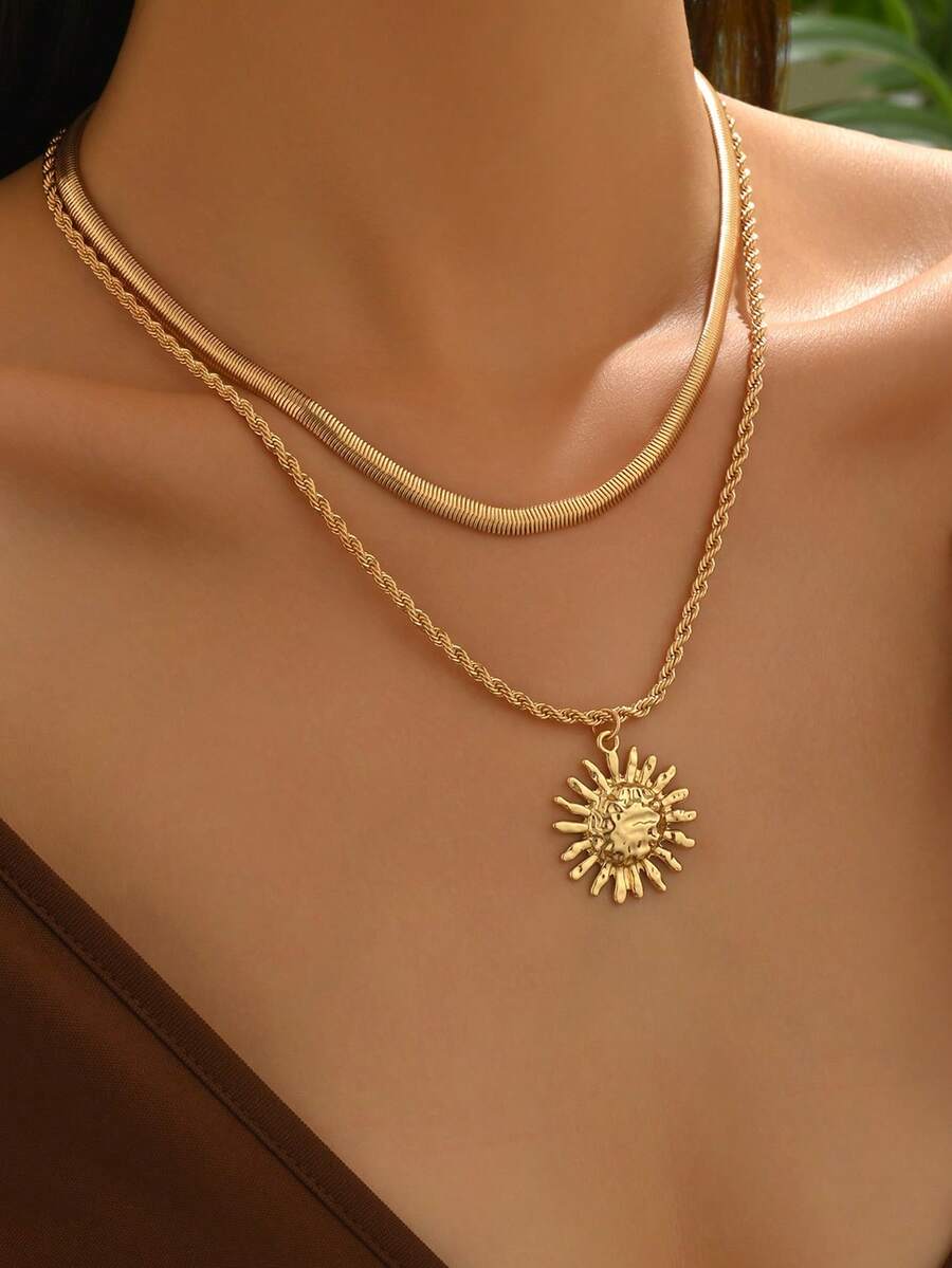 2pcs/Set Minimalist Versatile Gold Snake Chain Necklace, Fashionable Luxurious Metallic Twist Chain With Sun Pendant, Suitable For Daily Wear, Decoration And Gatherings - Multicolor - View 1
