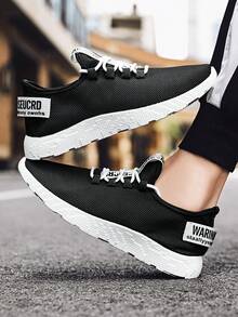 1双男士轻便弹力透气跑步鞋，配有搭扣装饰鞋带，正面系带运动鞋，随机/不对称侧带图案 - 白色 - 查看 2