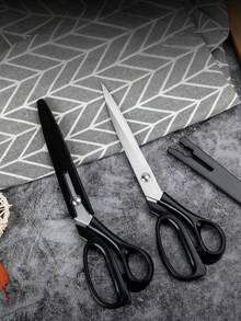 1把重型裁缝剪刀，锋利缝纫剪刀，适用于裁剪布料、皮革，适合家庭、办公室、艺术和手工制作。