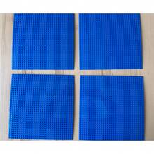 1块男女通用积木底板，兼容主流品牌16*32和32*32小积木，图案丰富，ABS材质，玩法多样，多种颜色可选，是完美的生日礼物。