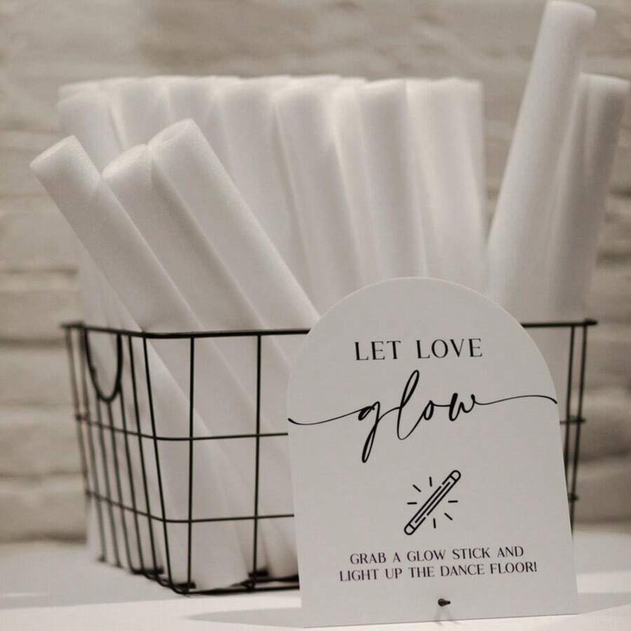 让爱闪耀亚克力标牌，让爱闪耀标牌，荧光棒婚礼标牌，舞池荧光棒标牌，拿起荧光棒标牌 - 白色 - 查看 1