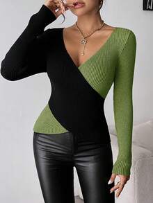 A Ribbed Long-Sleeved Top Featuring A Stylish Color-Block Pattern And A Flattering V-Neck, Offers A Comfortable Fit For Daily Wear Or Casual Gatherings, Ideal For Spring, Fall - 橄欖綠 - 查看 4