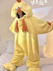 Winter Women's Chick One-Piece Hooded Velvet Bathrobe Pajamas Home Clothes, Warm Velvet Coral Fleece, Funny Cartoon Animal One-Piece Pajamas, Soft Polyester Fiber, Simple Pajamas, Comfortable To Wear, Breathable Fabric, Suitable For Winter, Warm, Halloween Gifts, Theme Parties, Pajama Parties Bathroom Decor - Yellow - View 11