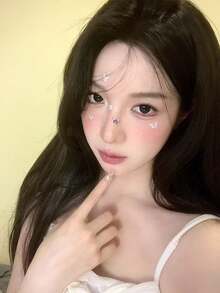 2片装2026新款高端蝴蝶脸部贴纸，潮流自粘式脸部装饰贴纸，易于粘贴和移除，精致设计，打造氛围妆容，适用于Y2K、KPOP、嘉年华等风格，可作脸部装饰贴或宝石贴纸。 - 彩色 - 查看 5