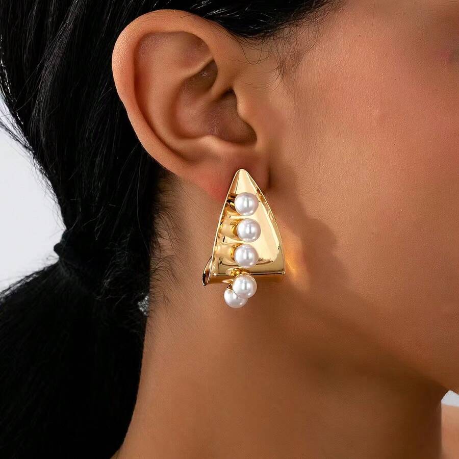 1 Pair Retro Niche Design Elegant Earrings - Gold - View 1