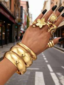 Set de 9 piezas de pulseras tipo brazalete vintage de oro grueso, con dijes de estrella de mar, girasol, perlas falsas, conchas falsas y anillos geométricos bohemios, adecuado para mujeres en vacaciones, citas, fiestas y uso diario - Amarillo Oro - Ver 1