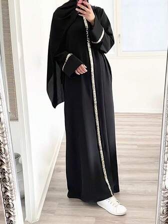 Elegant arabisk kaftanklänning med kontrastfärg och pärlor för kvinnor, utan huvudduk, snabb leverans