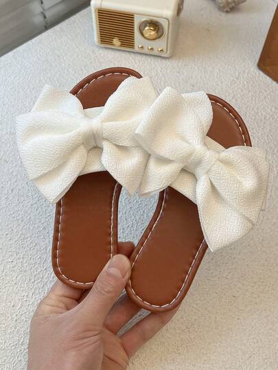 1双时尚蝴蝶结装饰夏季沙滩凉鞋，女童款，独特风格，女孩最爱，适合各种场合和拍照