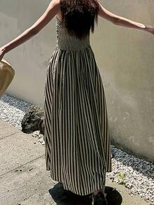 Vestido texturizado a rayas para vacaciones de mujer talla grande - En blanco y negro - Ver 2