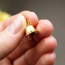 50/100个迷你金色铃铛吊坠 - 闪亮金属圣诞节和感恩节装饰品，适合DIY工艺品和节日装饰 | 闪亮铃铛吊坠 | 耐用金属饰品，圣诞吊坠 - 金色 - 查看 7