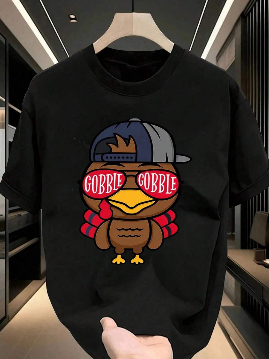 Playera Hombre Negra Manga Corta Cuello Redondo, Estampado Pavo Gobble Gobble Halloween Día de Gracias, Disfraz Fiesta Temática, Uso Casual Regalo Original, Look Festivo,ropa de hombre,parejas,envio nacional,regalo para hombre,oversize hombre. - Negro - Ver 1