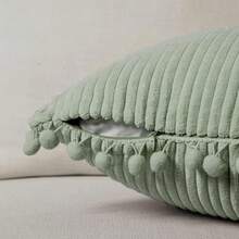 1 Vỏ gối trang trí màu xanh lá cây xô thơm có tua rua, bộ vỏ gối vuông bằng vải nhung mềm mại cho ghế sofa phòng ngủ xe hơi phòng khách - Màu xanh Bạc hà - Xem 6