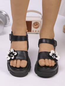 Sandal anak perempuan dengan sol tebal dan lembut ini memiliki tali berhiaskan motif bunga, gaya musim panas yang modis dan cocok untuk anak usia 3 hingga 15 tahun untuk dipakai saat bermain di luar ruangan dan di pantai. - Hitam - View 7