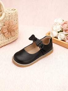 A Pair Of Black Shoes With Bow - Leather Shoes,Oxford Shoes,Loafer Shoes,Flat Shoes Kids Shoes,Shoes,Girls Shoes,Girl Shoes,Zapatos De Niña,Toddler Girl Shoes,Kid Shoes,Zapatos Para Niñas,Shoes For Girls,Zapatos De Niño,Zapatos,Zapatos Para Niña,Kids,Shoes Kids,Zapatos De Niñas,Zapatos Para Niños,Little Girl Shoes,Zapatos Niña,Zapatos De Niños,Girls Dress Shoes,Girls,Flats,Zapatos Niñas,Toddler Girl,Shoes Girls,Loafers For Toddler & Little Girls & Little Boys | Ideal For School Day,Field Trip,After-School Playdate,Birthday Party,Family Brunch,Picnic,Church Service,Holiday Gathering,Art Class,Library Visit,Park Stroll,Weddings,Outings,Special Occasions,Christmas,New Year Celebrations - 3340黑色 - 查看 4