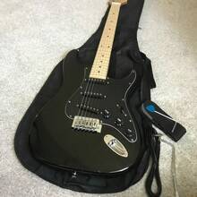 Full Size Strat Style Black Electric Guitar Starter Kit - 20W Amplifier Included | Beginner-Friendly - 預設 - 查看 3