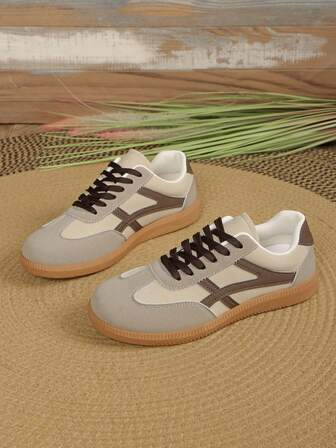 Moderiktiga sportskor för flickor, minimalistisk design, lämpliga för alla årstider