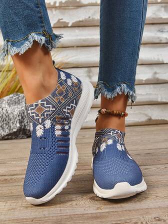 Women's Knitted Sneakers, Soft Sole Breathable Mesh Deodorizing Lightweight Low-Top Casual Fashion Hollow Sports Shoes, Women's Casual Shoes, Breathable Fabric Athletic Shoes, Soft Sole Comfortable Hollow Mesh Shoes, Low-Top All Season Shoes, Suitable For Outdoor, Sports, Daily Wear, Suitable For All Seasons, Knitted Fabric Sock Shoes