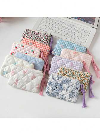 1Pc Quilted Camera Bag CCD Storage Bag Camera Case Mini Cute Square Cosmetic Bag Camera Dust Proof Storage Bag Camera Pouch Women Lipstick Sanitary Napkins Storage Pouch Small Makeup Zipper Bags Coin Purse Suitable For Black Card Camera Storage, Simple And Portable, Anti Fall, Anti Scratch, Multi-Purpose Outdoor Use,