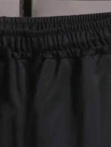 Bộ 2 món dành cho bé trai tuổi teen, gồm áo thun ngắn tay và quần short in hình chữ cái và dấu chân, thích hợp cho mùa xuân và mùa hè. - màu đen - Xem 10