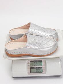 大码女鞋（35-45码）夏季新款休闲时尚凉鞋，个性化欧美风银色菱形PU拖鞋，日常户外露趾沙滩坡跟凉鞋 - 銀色菱格PU - 查看 8