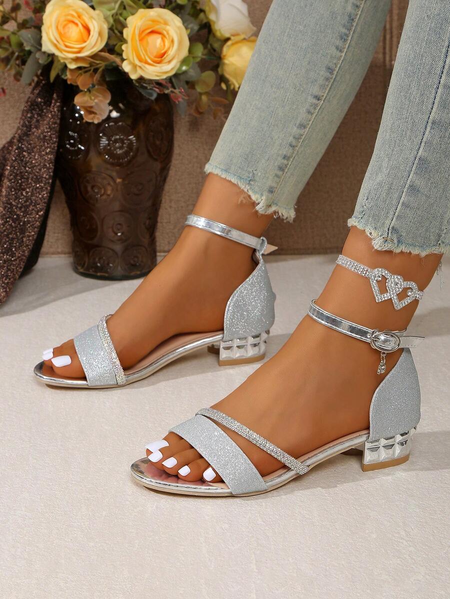 女士舒适高跟凉鞋，时尚搭扣露趾设计，适合休闲、正装、婚礼、派对、晚装等场合。 - 銀色 - 查看 1