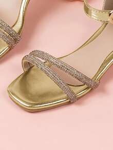 1 Đôi giày công chúa cao gót màu vàng cho bé gái, đế mềm, giày biểu diễn thời trang, thích hợp cho mùa xuân/thu, giày trẻ em quai pha lê cài khóa dán mới. - Vàng - Xem 7