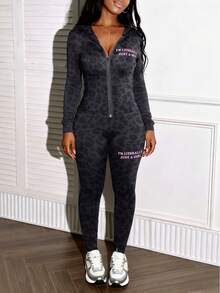 LovelyWholesale 女士休闲连帽抽绳豹纹字母印花拉链上衣和修身长裤两件套春秋 - 黑色 - 查看 2