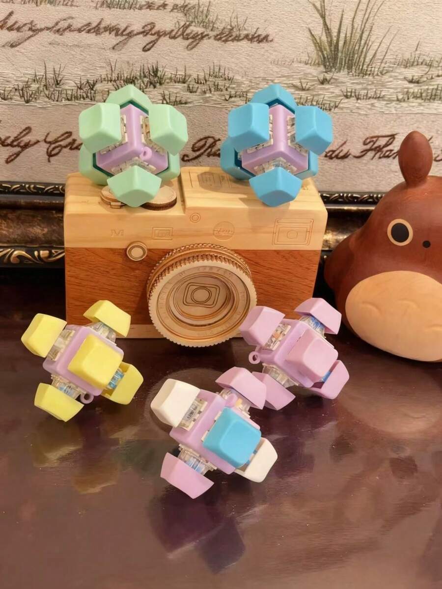 1pc Keyboard Clicker Stress-Relieving Toy Cube Mechanical Key Button Stress-Relieving Adult Gift, Fingertip Toy, Teen Creative Toy > Teen Stress-Relieving Toy Daily Entertainment Mini-Game Relieve Stress Through Time, Give Friends Stress-Relieving Gift, Back-To-School Season Gift With Keychain (Color And Style Random). - Multicolor - View 1