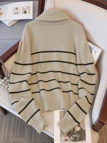 时尚条纹翻领针织开衫女款，宽松牛角扣外套，韩版柔软风格小众设计，显瘦百搭上衣 - 卡其色 - 查看 2
