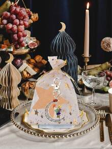 Zestaw prezentowy z 9/3-częściowym kryształowym brelokiem z księżycem, zawierający kolorowy kryształowy brelok z księżycem, kartkę z gwiazdą i białą woreczek organzowy o wymiarach 9 x 12 cm. Zawieszka z księżycem, prezent świąteczny z Bliskiego Wschodu, zestaw prezentowy na Ramadan. Nadaje się jako prezent na przyjęcie, dodatek lub pamiątka. Idealny na Eid al-Fitr, Ramadan, przyjęcia urodzinowe, spotkania rodzinne, imprezy w tematyce księżyca i gwiazd oraz dekoracje świąteczne. - Wielokolorowe - Zobacz 8