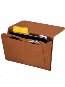 1 件毛毡床边沙发收纳盒，带 3 个口袋的挂袋，可容纳杂志、书籍、平板电脑、iPad、电缆、遥控器、水瓶等。多功能家居收纳盒适用于卧室、客厅、儿童房、宿舍床、沙发、双层床、大学宿舍床等。