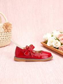 A Pair Of Red Shoes With Bow - Leather Shoes,Oxford Shoes,Loafer Shoes,Flat Shoes Kids Shoes,Shoes,Girls Shoes,Girl Shoes,Zapatos De Niña,Toddler Girl Shoes,Kid Shoes,Zapatos Para Niñas,Shoes For Girls,Zapatos De Niño,Zapatos,Zapatos Para Niña,Kids,Shoes Kids,Zapatos De Niñas,Zapatos Para Niños,Little Girl Shoes,Zapatos Niña,Zapatos De Niños,Girls Dress Shoes,Girls,Flats,Zapatos Niñas,Toddler Girl,Shoes Girls,Loafers For Toddler & Little Girls & Little Boys | Ideal For School Day,Field Trip,After-School Playdate,Birthday Party,Family Brunch,Picnic,Church Service,Holiday Gathering,Art Class,Library Visit,Park Stroll,Weddings,Outings,Special Occasions,Christmas,New Year Celebrations - 5323 Đỏ - Xem 3