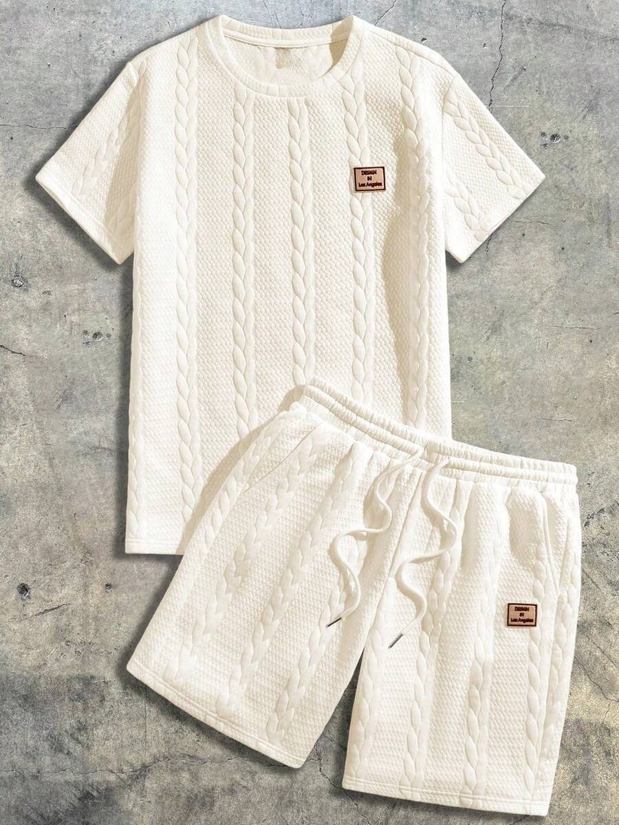 Men's Short-Sleeved Suit With Solid-Color Jacquard Texture, Crew Neck Shirt + Shorts With Pockets And Patches, Suitable For Vacation And Leisure Outings, Spring And Summer Wear, A Great Gift For Family And Friends. - 米色 - 查看 1
