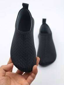 1 Pair Kids' Summer Water Shoes Outdoor Aqua Shoes Yoga Shoes Cartoon Anti-Slip Breathable Beach Shoes Training Shoes Girls Cartoon Pattern Round Toe Fabric Sporty Aqua Socks For Outdoor - Black - View 10