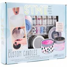 D. I. Y. Custom Candles, Create 2 Scented Soy Candles, Candle Maker Kit, Candle Making Set, Includes Soy Wax Chips, Wicks, Essential Oil, Stickers, Make Your Own Candle Starter Kit, Ages 8+ - Los colores pueden variar - Ver 7