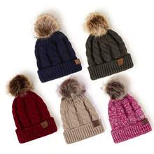 Fashionable & Cute Unisex Cable Knit Beanie Hat/Knit Cap With Faux Fur Pom Pom, Thick Ear Flap Design, Suitable For Spring Outings, Matching Spring Outfits, Outdoor Activities, Commuting, School, Work, Spring Travel, Hiking, Cycling, Ideal For Sweet Girls/Ladies, Great Gift For Mom/Mother's Day,Summer,Beach - White - View 3