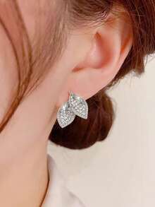 Gift Box Elegant Shiny Cubic Zirconia Leaf Shaped Stud Earrings, Women's Party, Evening, Daily Jewelry, Gift Packaging Suitable For Holidays - Silver - View 2
