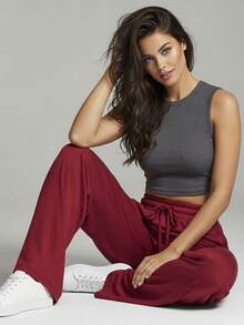 Comfortable Women's Wide-Leg Sweatpants, Soft, Structured Fit, Casual, Basic, Plain, With A Faux Drawstring. - Rojo - Ver 6