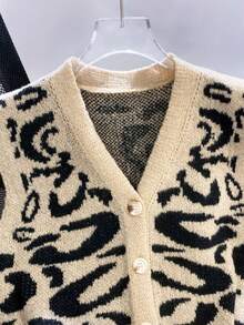 New V-Neck Leopard Print Knit Vest Women, Single-Breasted Short Cropped Tank Top, Retro Chic Style Slim Fit Layering Camisole - Multicolor - View 3