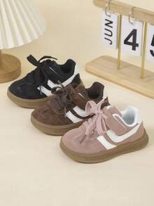 A Pair Of Unisex 2025 Autumn And Winter New Children's Soft Soled Board Shoes, Girls' Non Slip Casual Shoes, Shoes, Running Shoes Suitable For All Seasons - Black - View 1