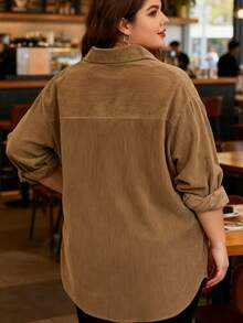 معطف كارديجان سميك بأكمام طويلة من الكوردوروي للمرأة ذات الحجم الكبير