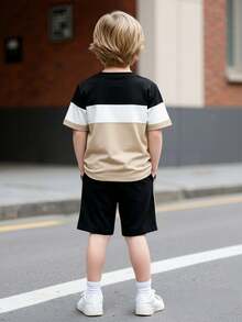 2 Stücke Kleinkind Jungen Sommer Kurzarm T-Shirt und Shorts Set, Patchwork Kontrastfarben Buchstaben Muster, lässige bequeme Strickstoff Hose, Alltags- und Outdoor-Sport Outfit - Verschiedenfarbig - Übersicht 3