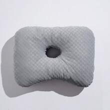有耳孔侧枕、穿耳枕、棉质O型侧枕、单孔耳枕、护耳枕、带孔老年人护耳枕、成人美容院枕芯（侧睡不压迫耳朵和脖子）、成人美容院枕头，适用于美容院、家庭和办公室午休。节日礼品。